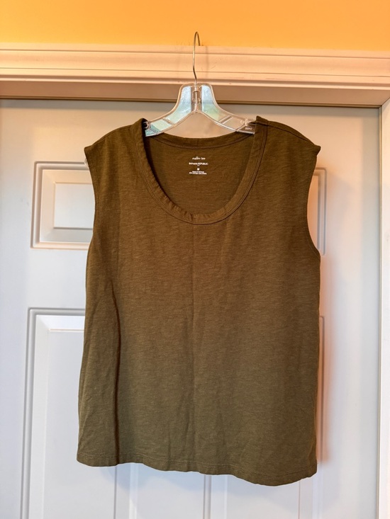 Tops - Banana Republic Malibu Tee Tank Olive Green Sleeveless Top Size M Soft